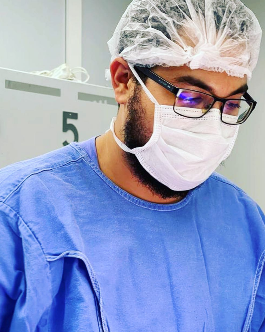 Dr. Douglas Silveira
